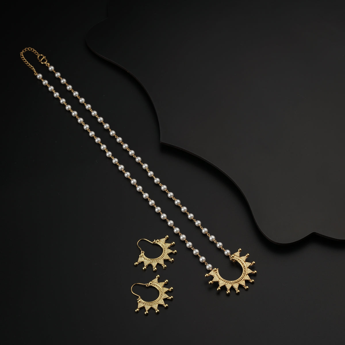 Ghumat Set with Pearls (Gold Plated)