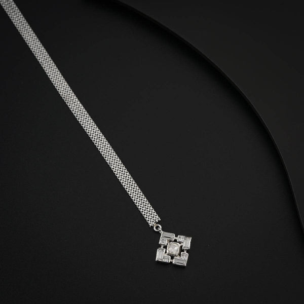 Silver necklace with Polki and Moissanite stones