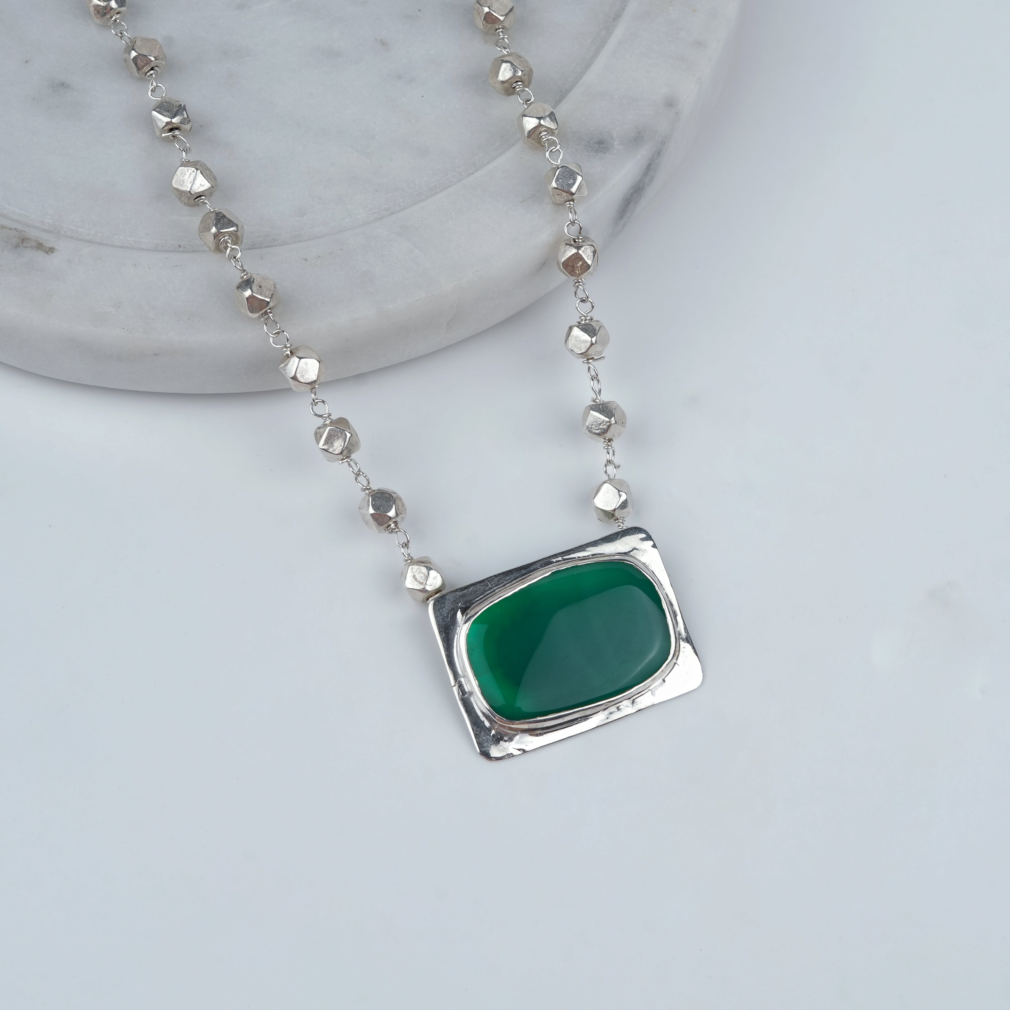 Luxe Necklace – Green Onyx & Ashtapailu Ganthan