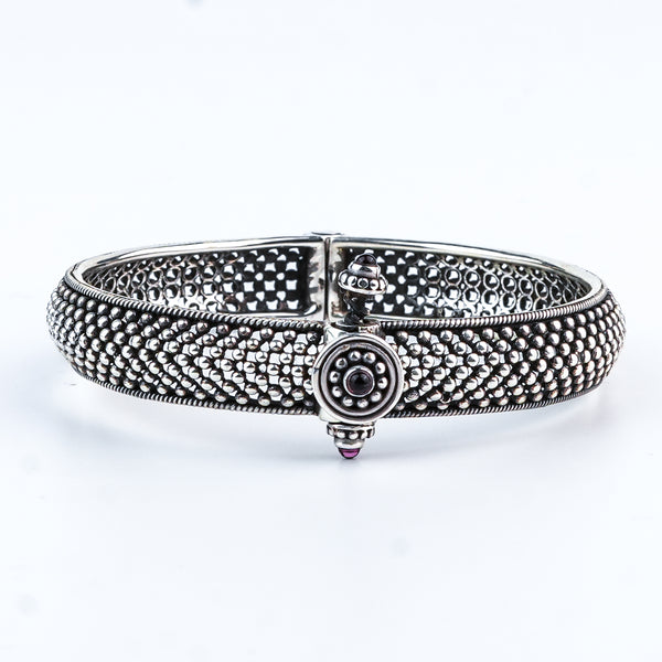 Silver Oxidised Textured Bangle with Maroon Stone