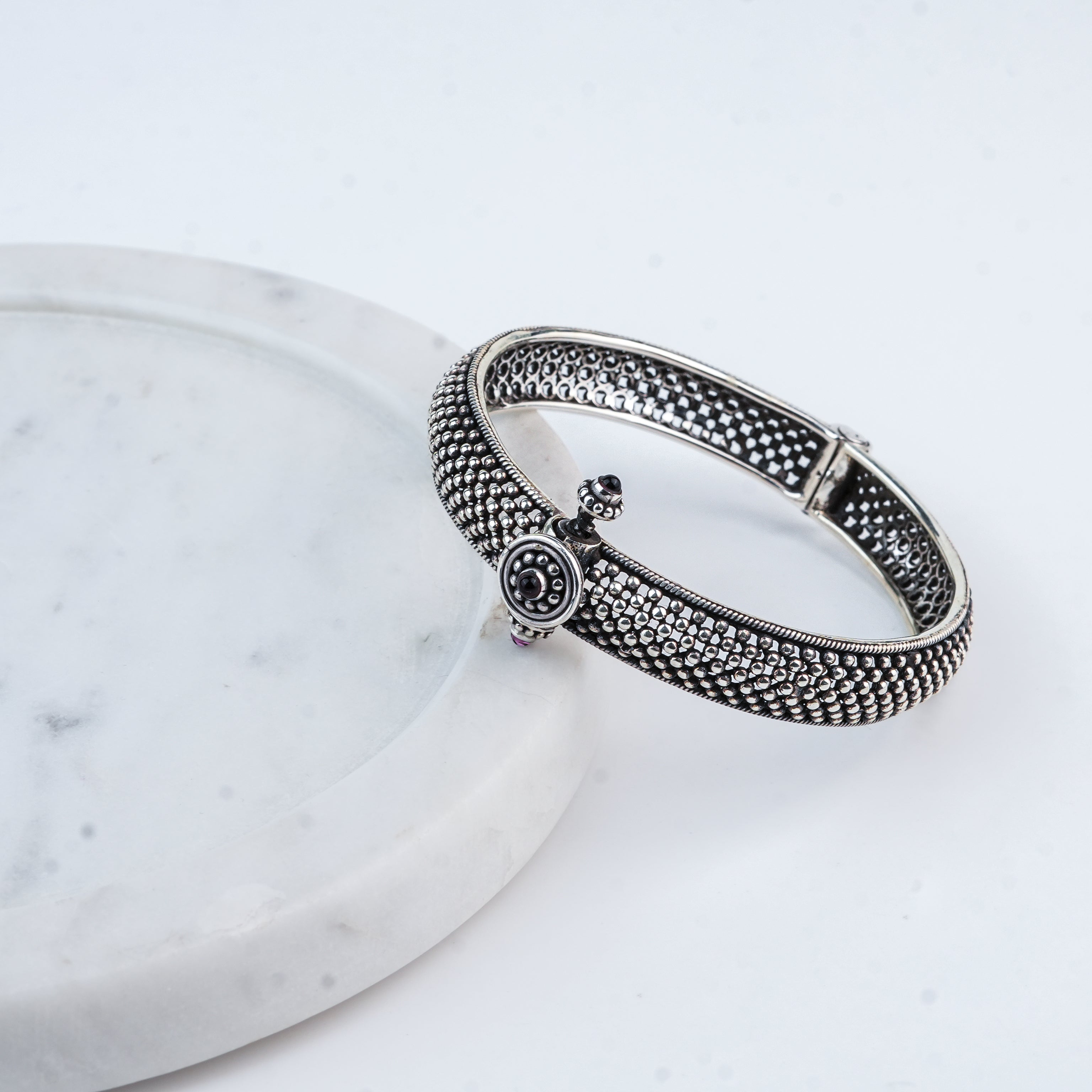Silver Oxidised Textured Bangle with Maroon Stone