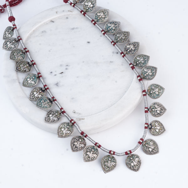 Silver Oxidised Leaf-Shaped Putali Necklace with Red Thread