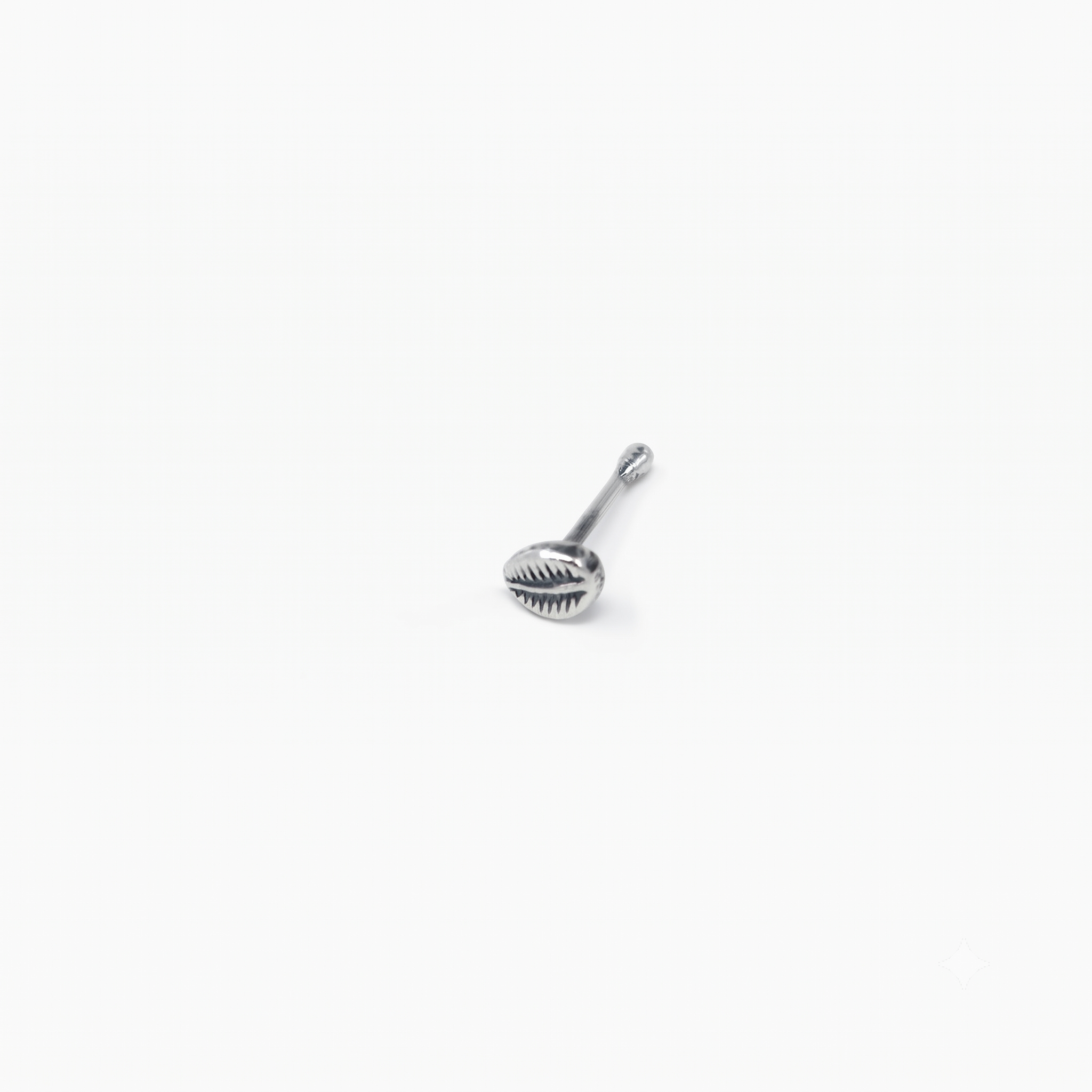 Silver Single Leaf Nose pin