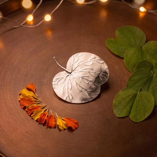 Silver Aaptyacha Paan – Small