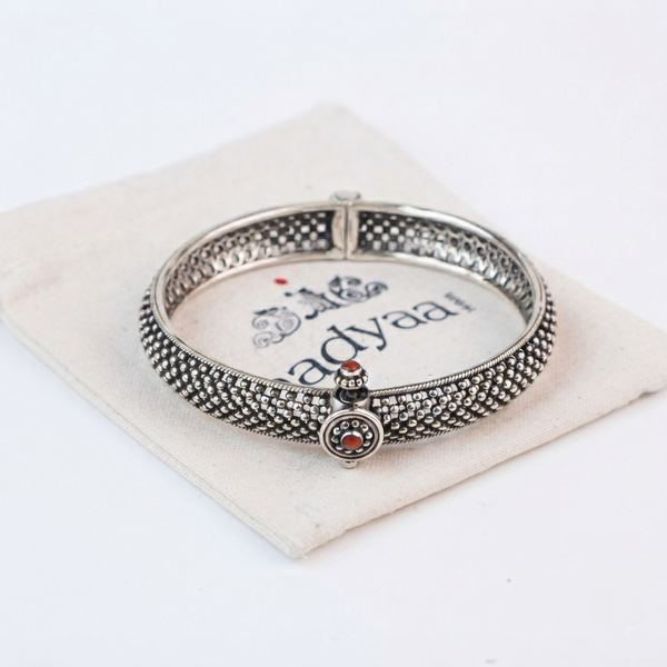 Silver Oxidised Textured Bangle with Red Stone