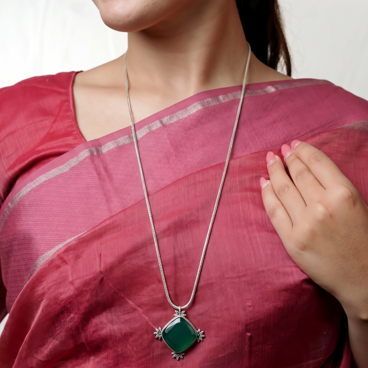 Silver Oxidised Green Onyx Pendant With Sun Motif Chain Necklace