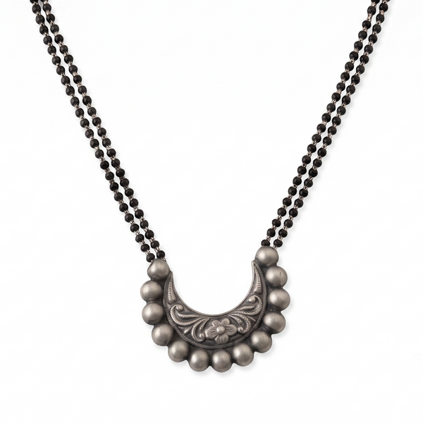 Itihaas Chandrakor Pendant Mangalsutra
