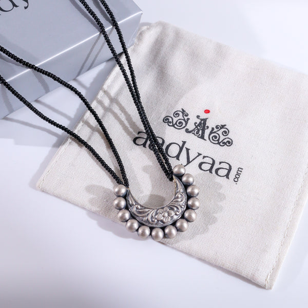 Itihaas Chandrakor Pendant Mangalsutra