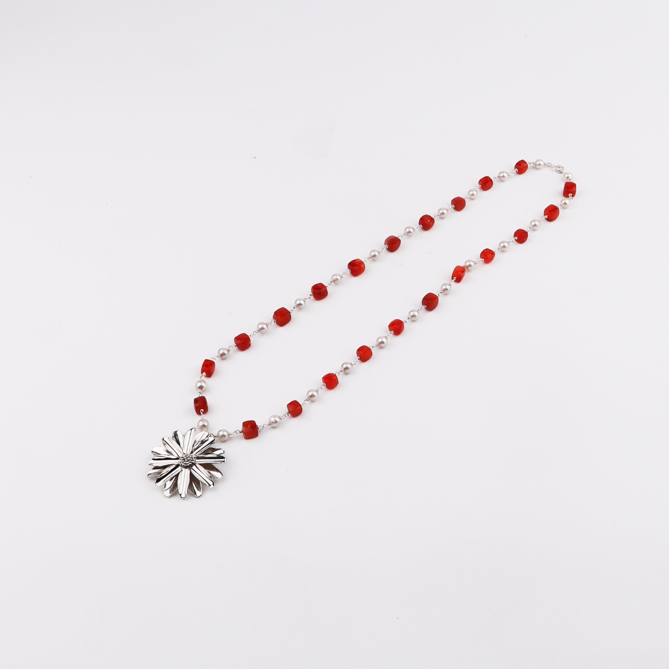 Soorajmukhi Pendant with Carnelian & Pearl Gathan Necklace
