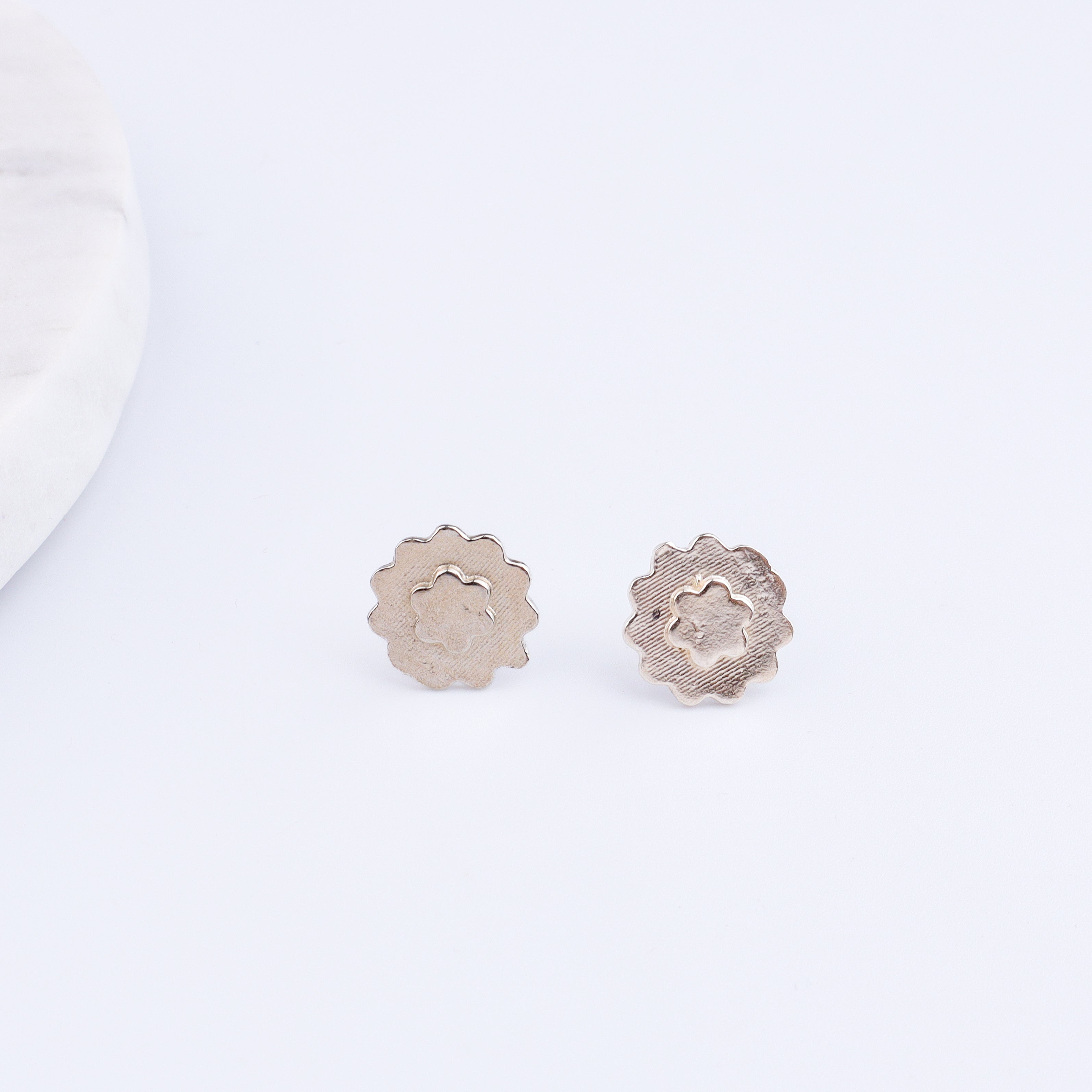 Silver Saaj Motif Earring: ताईत (Taait)