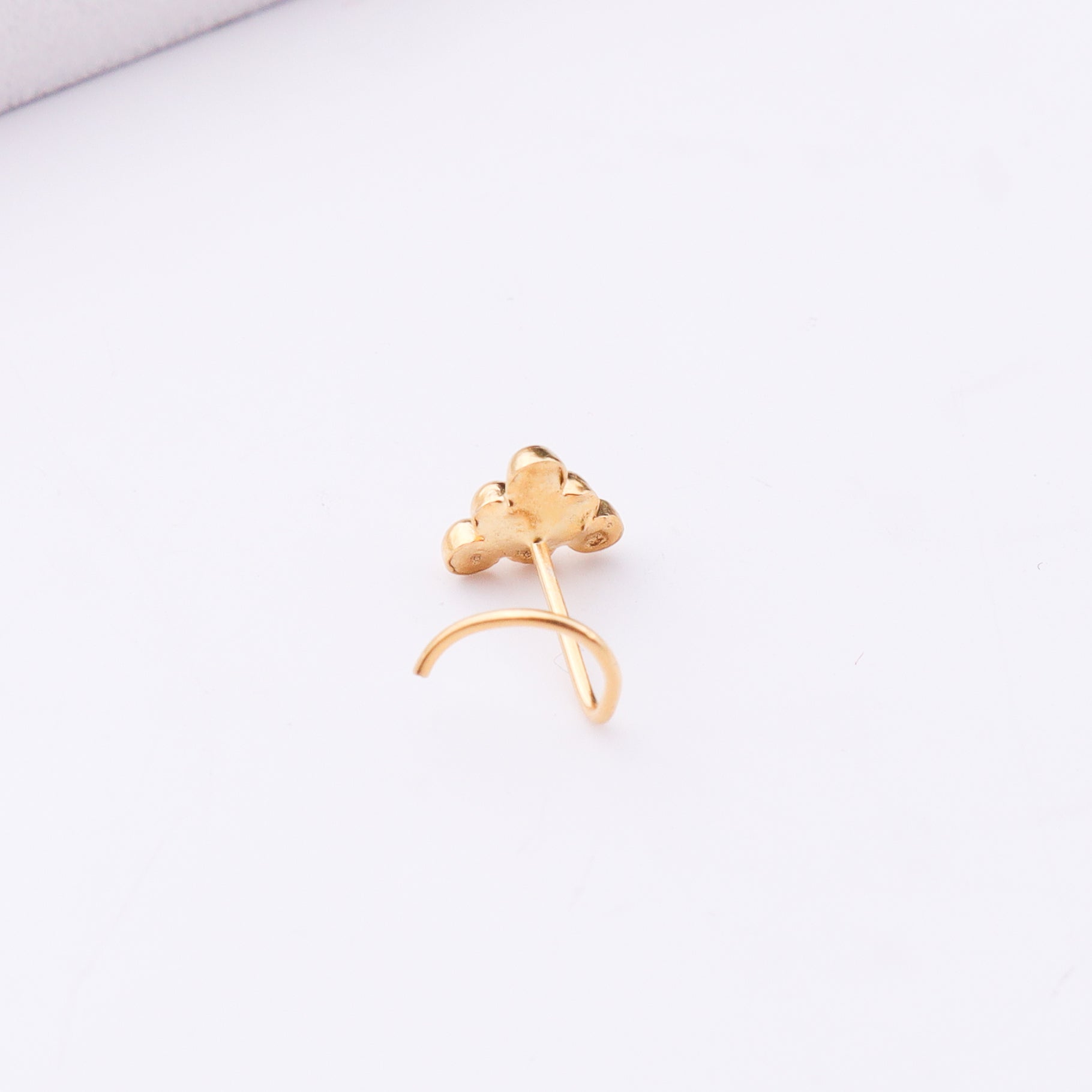 Gold-plated silver cloud-shaped nose pin for pierced noses