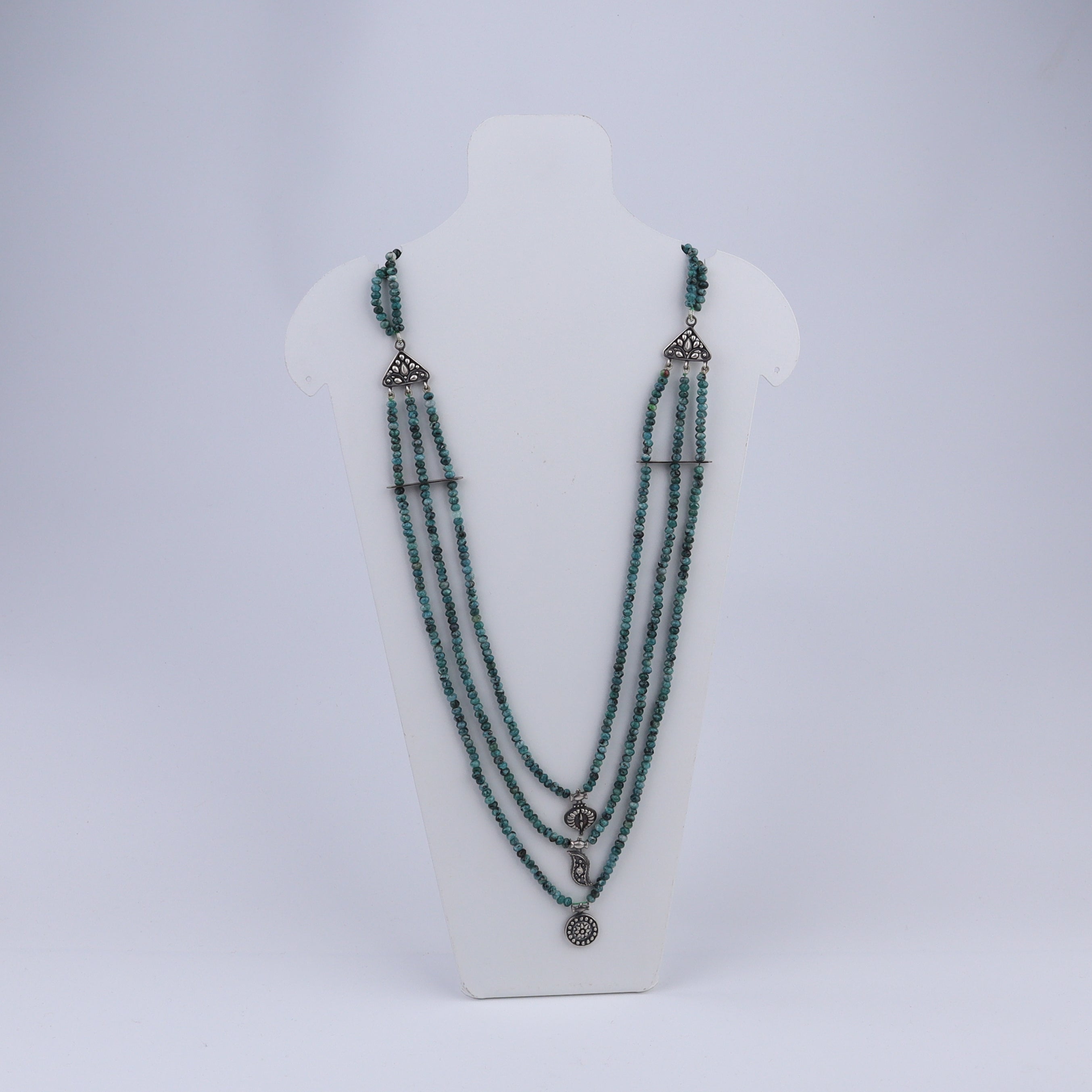 Saaj motif satlada inspired necklace with green sapphire stones (3 layered)