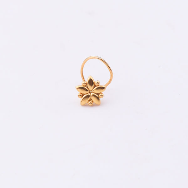 Gold floral nose pin