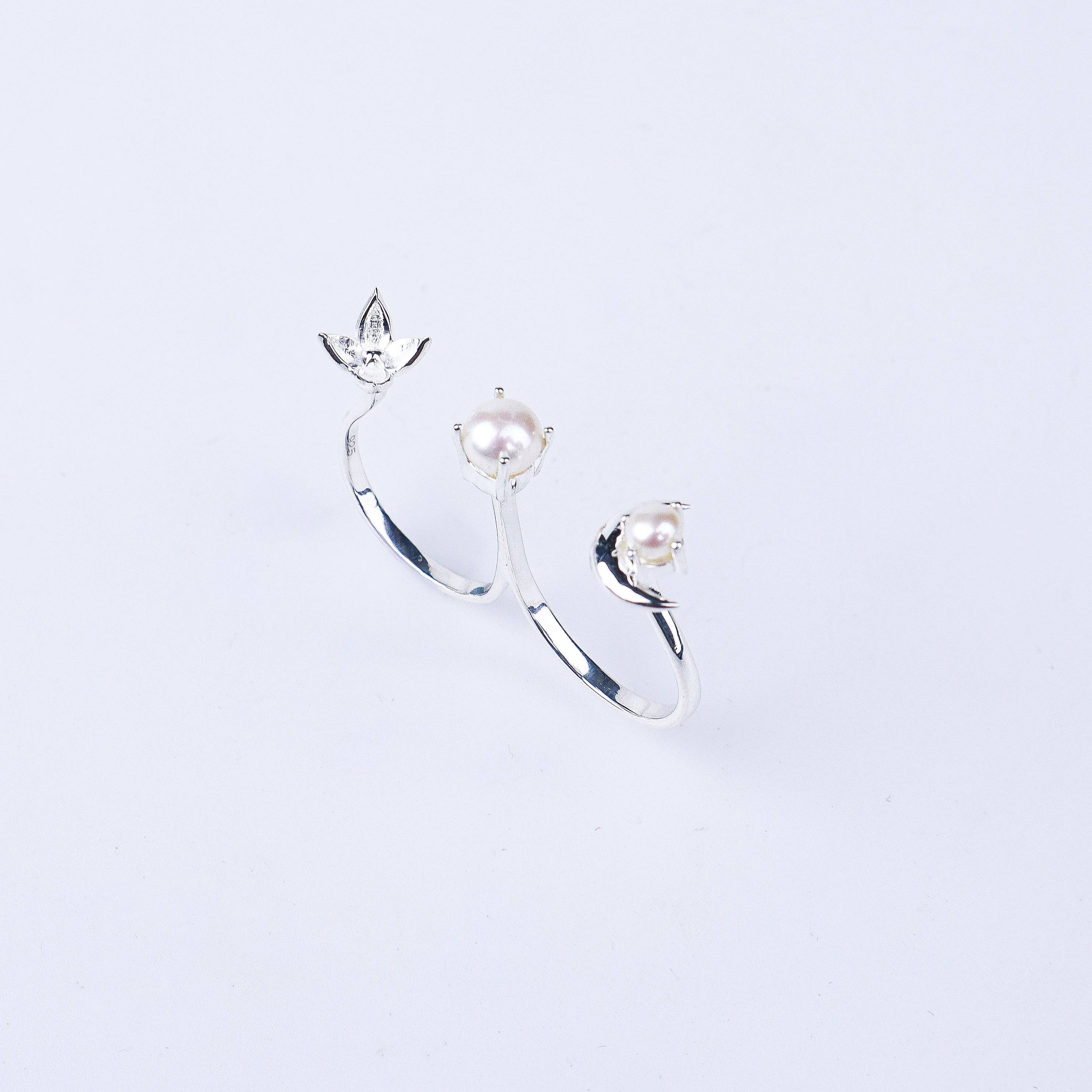 Pearl Moonflower two finger ring