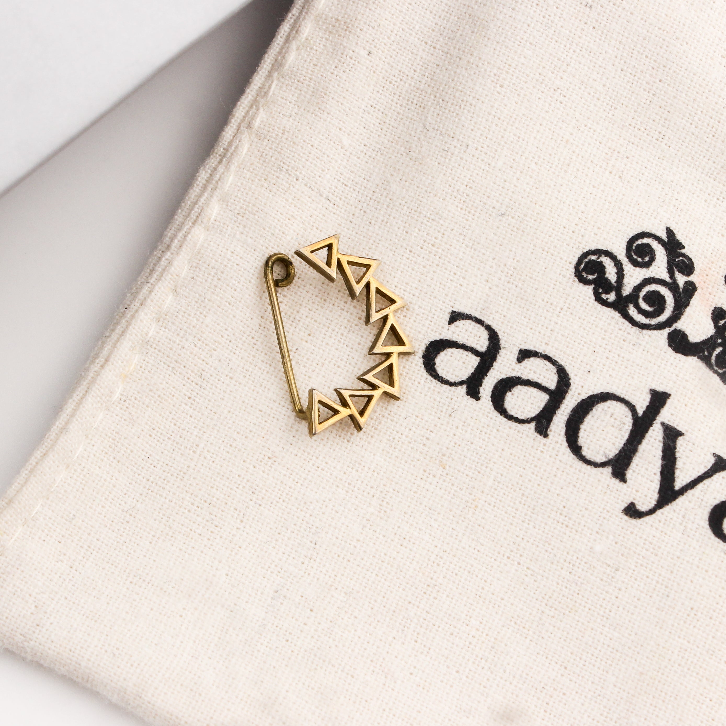 Triangle Line Nath  (Left, Clip on) |  92.5 Silver | 22K Gold Plated