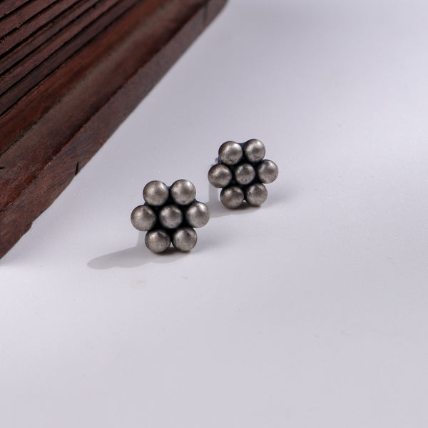 Itihaas Kudi Tiny Stud Earrings for Second Piercing