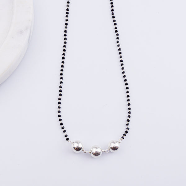 Small Classic Sarmanee Mangalsutra