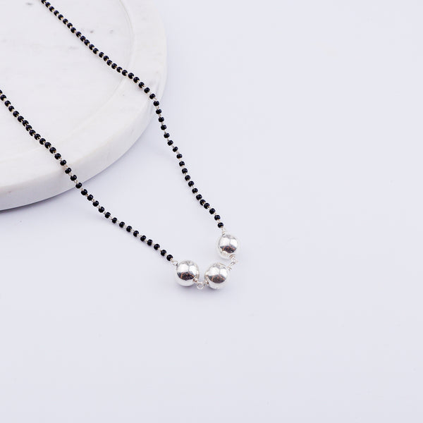 Small Classic Sarmanee Mangalsutra