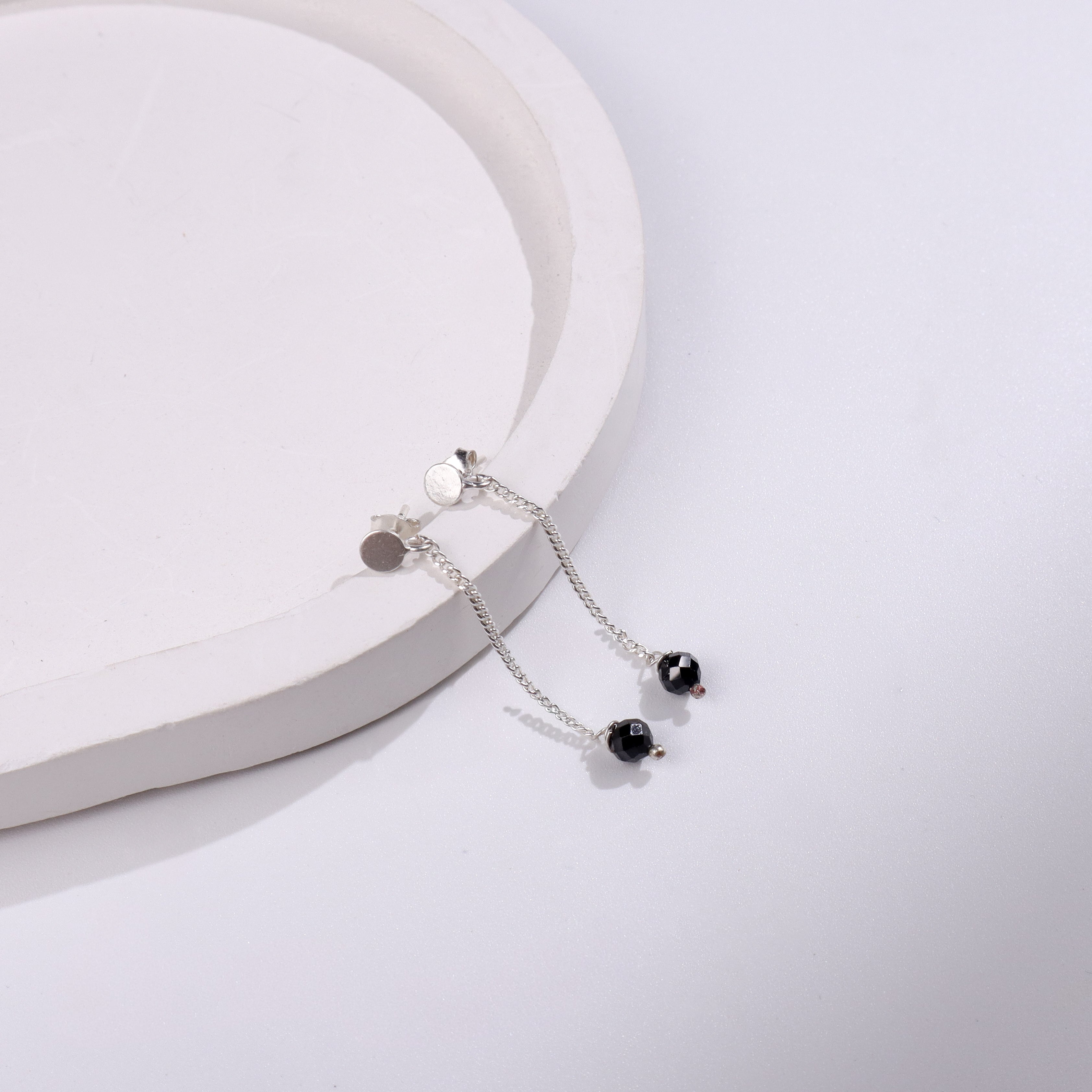 Single Black Spinel Chain Earring