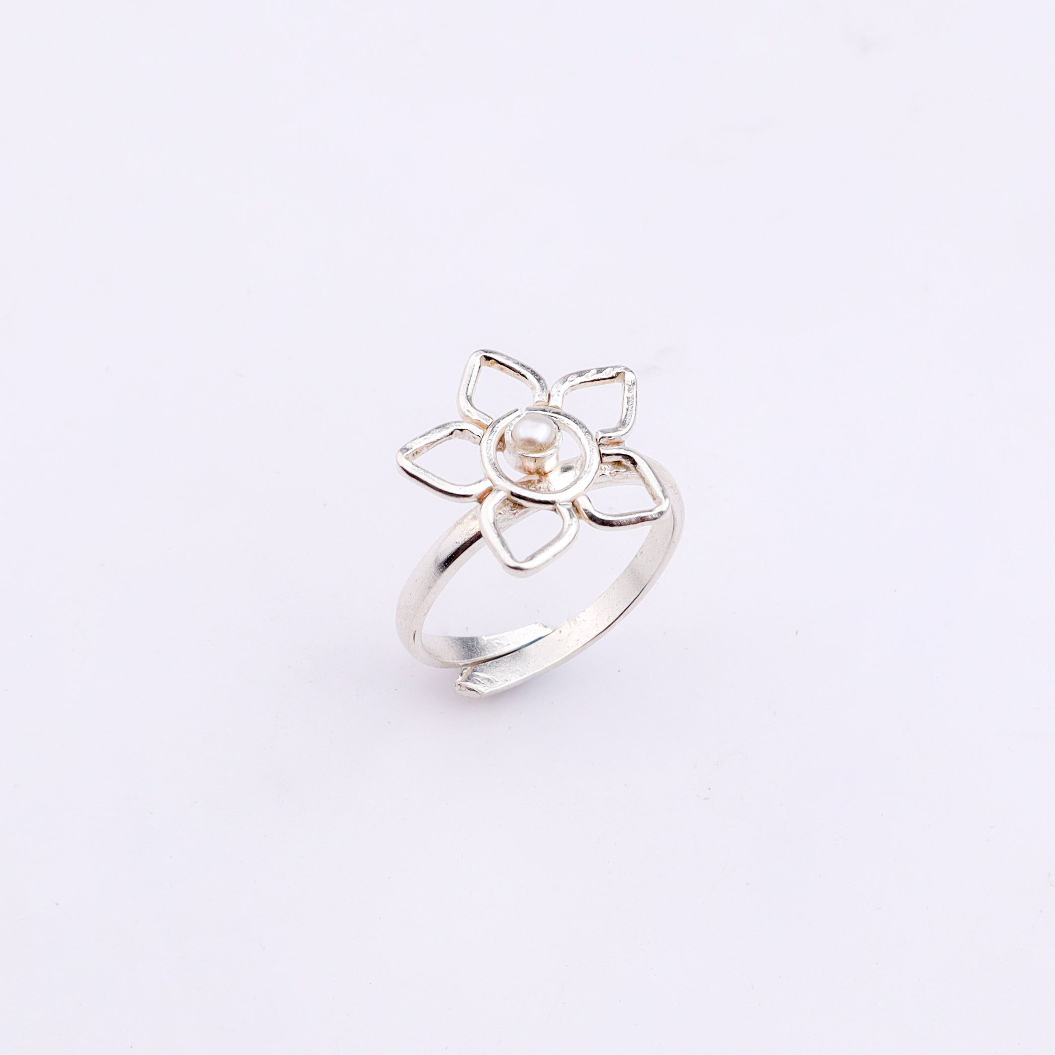 Sliver Flower and Pearl Ring