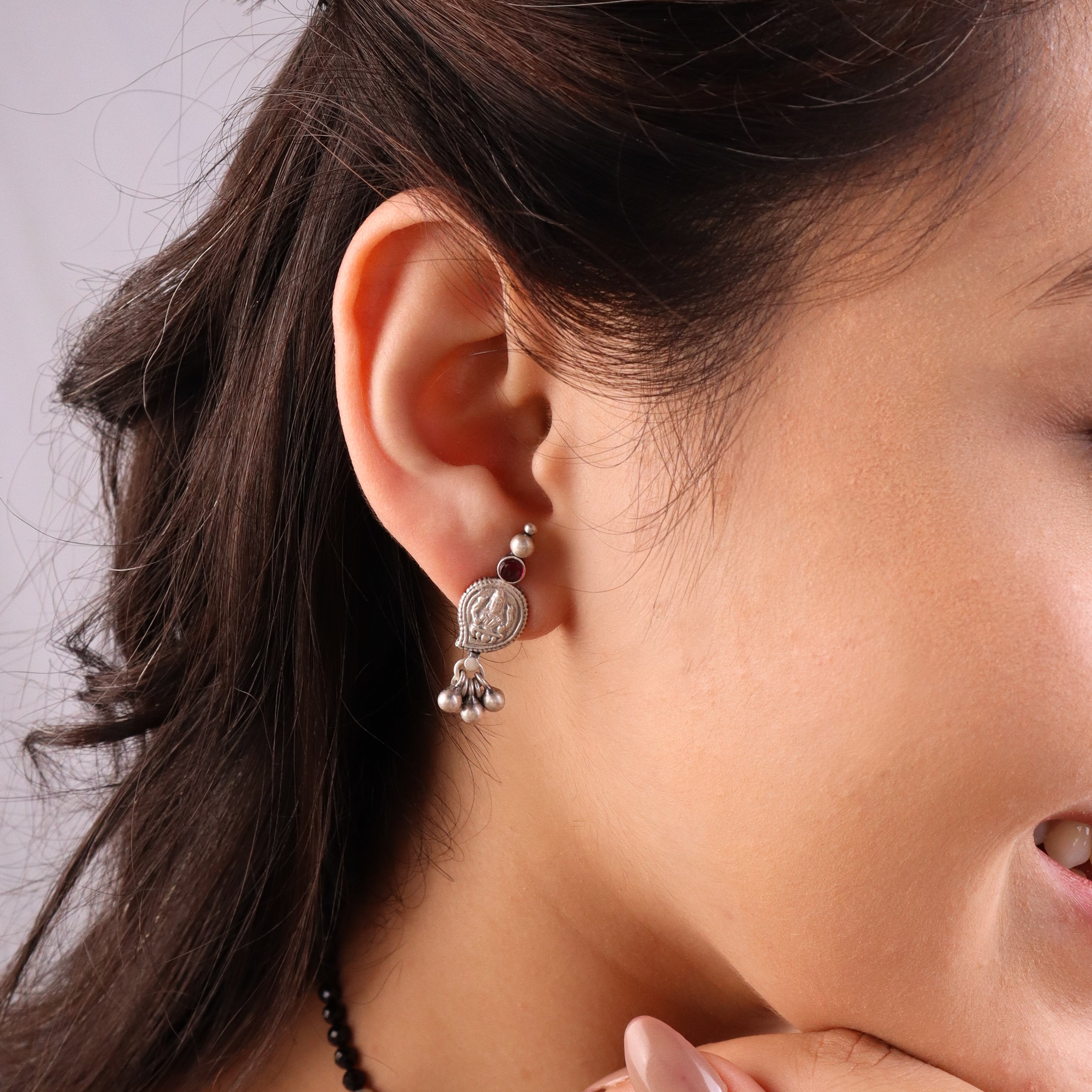 Silver Oxidized Mango Saaj with Black Spinels