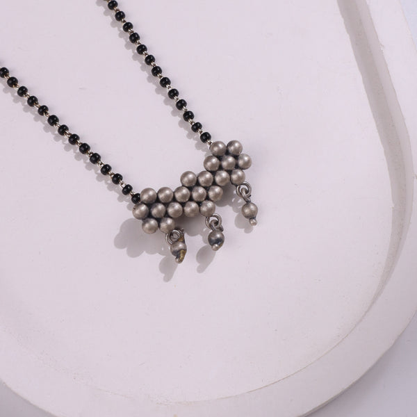 Handmade Kudi Motif Mangalsutra