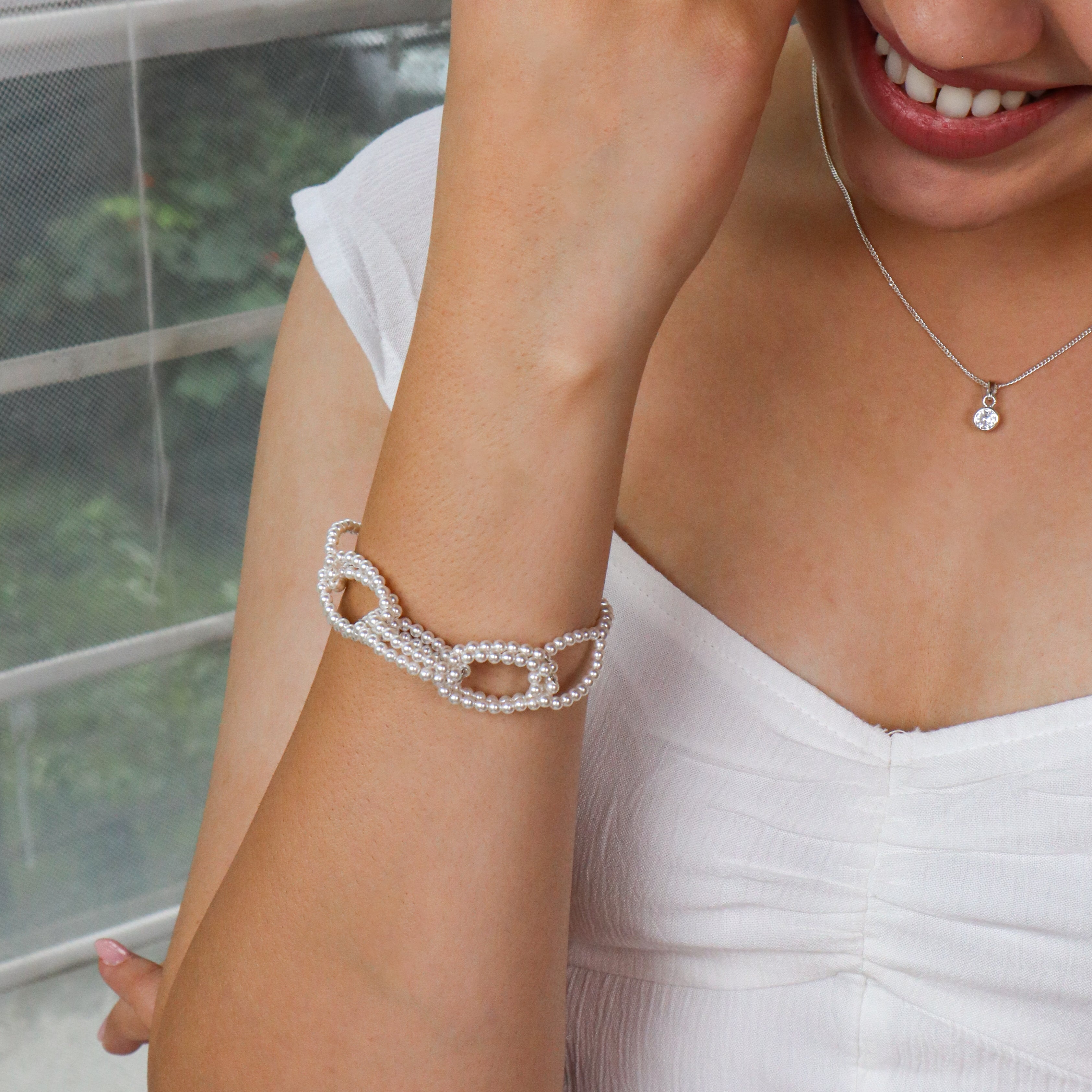 Silver Interlocked Pearl Bracelet