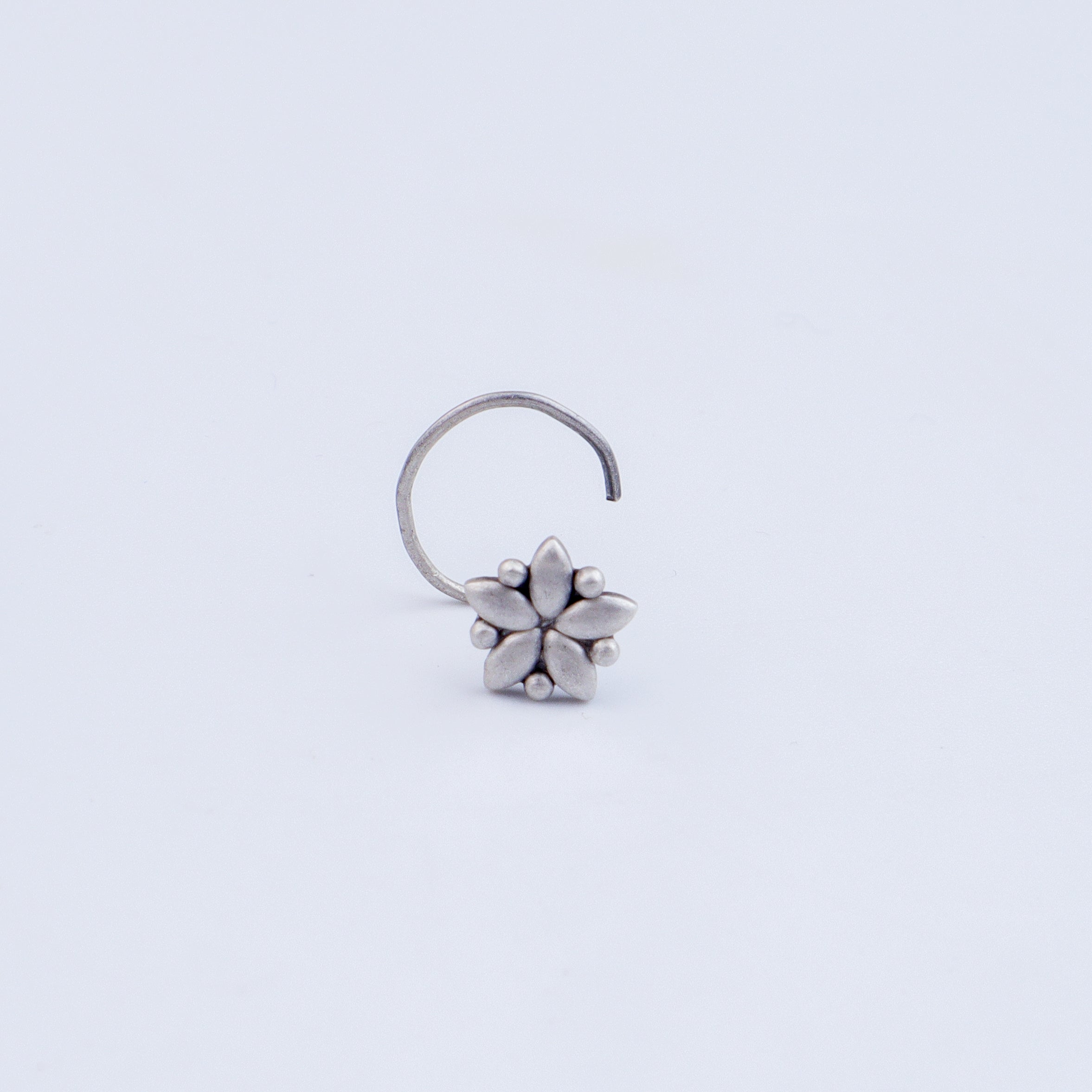 Delicate Sadafulee Nose pin (Pierced)