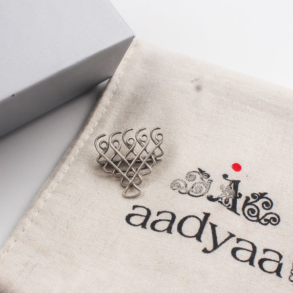 Saraswati Pin/Brooch : Small Motif