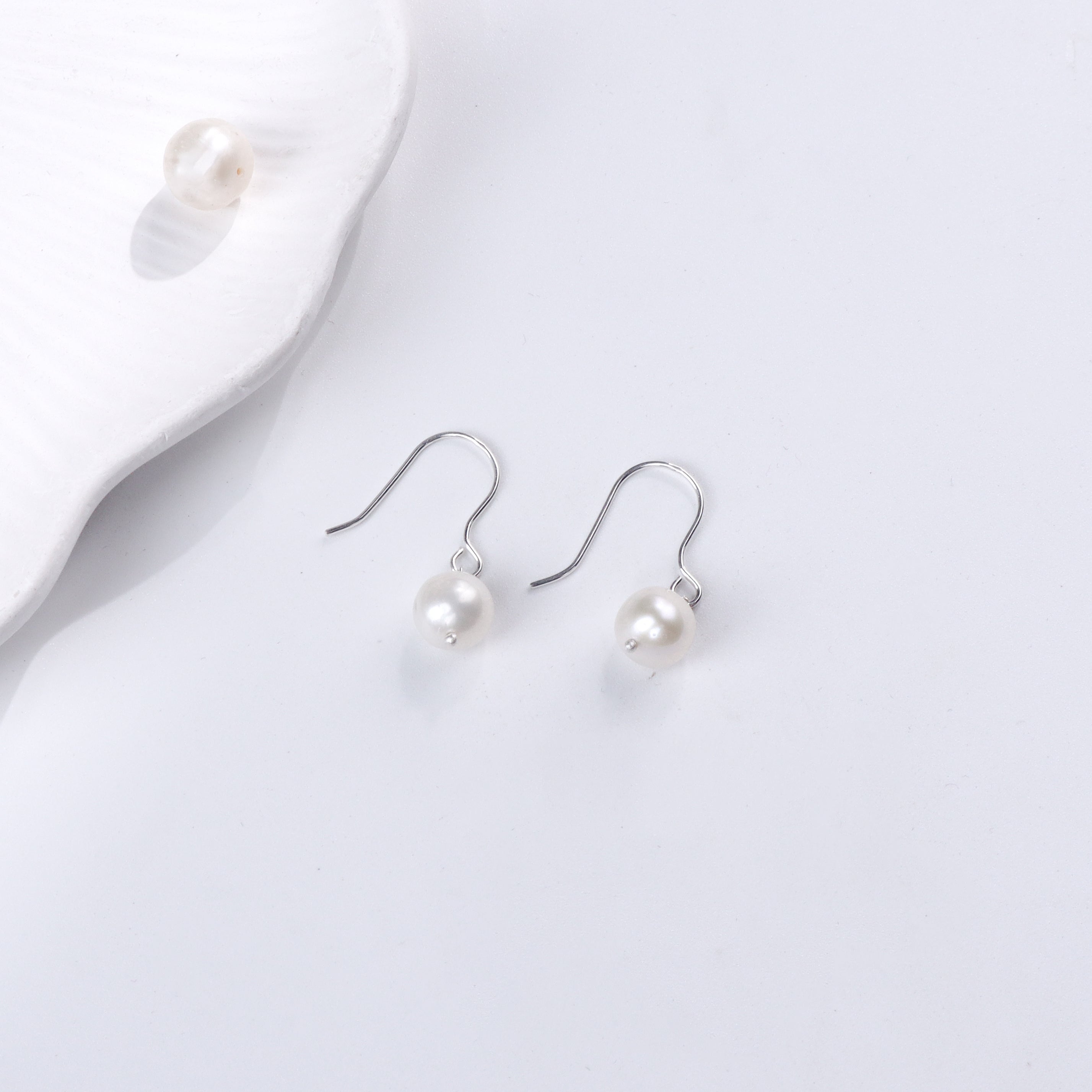 Single Pearl Earring | 92.5 Silver