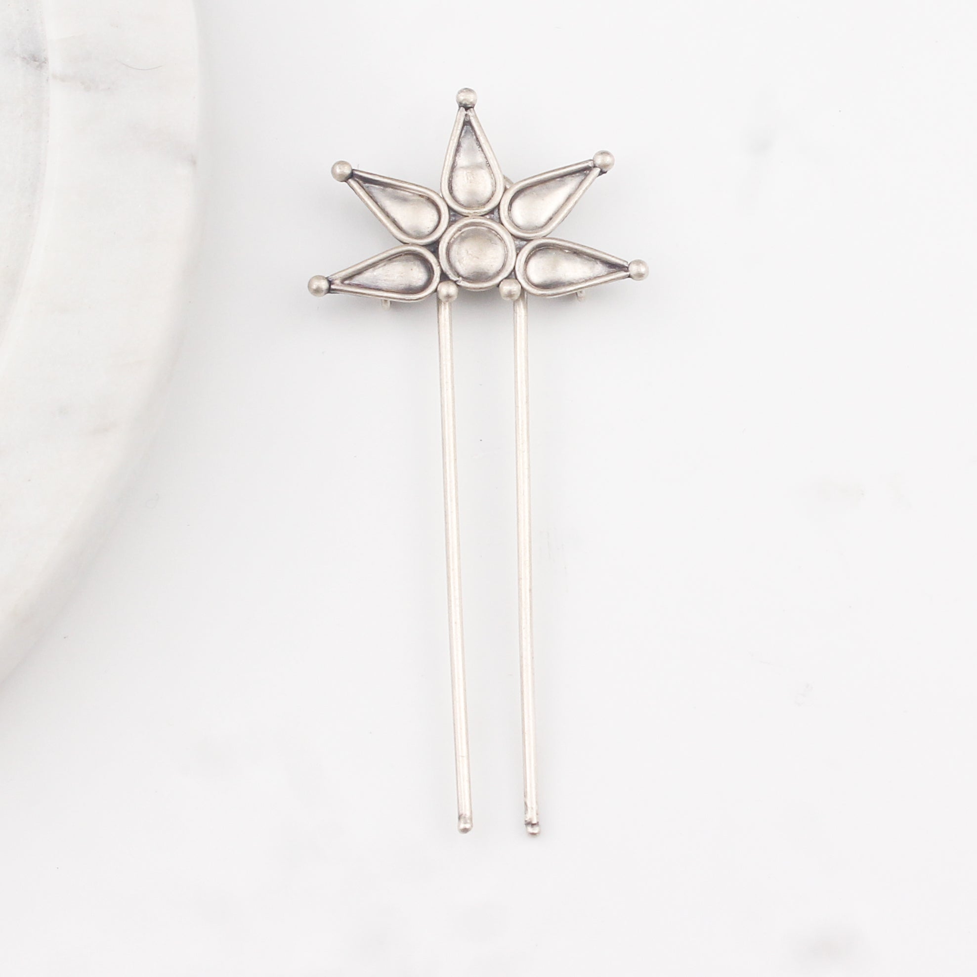 Itihaas Petal Hair Accessory – Small (Plus Pendant)