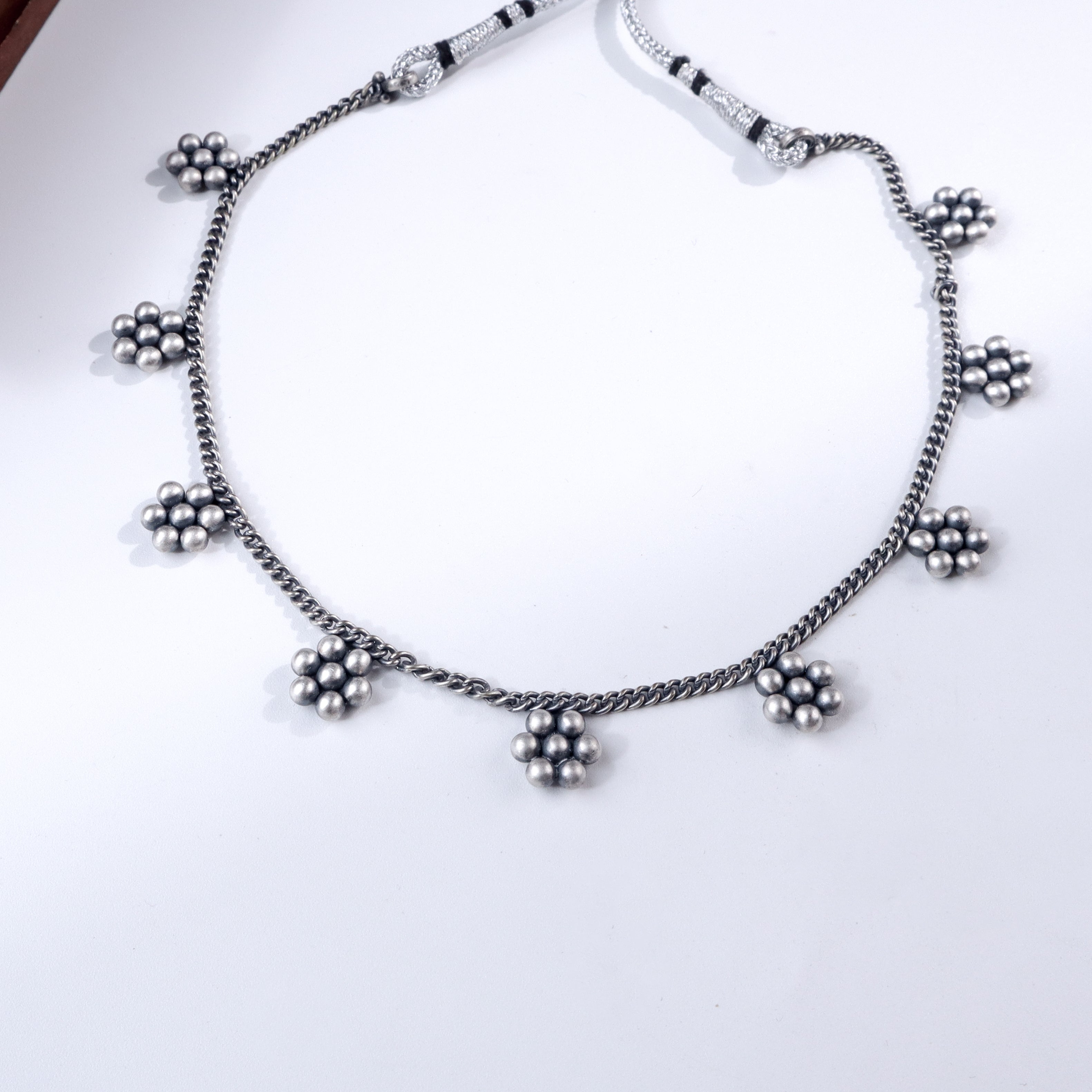 Kudi Chain Choker (9 Motif)