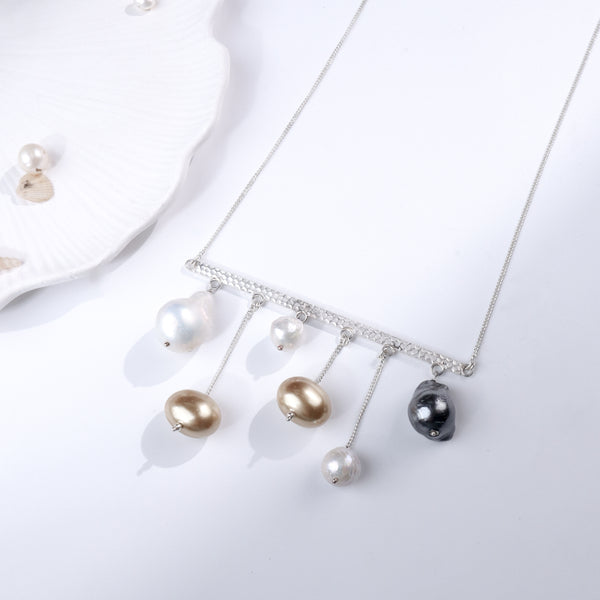 Silver pearl necklace with multicolored pearls