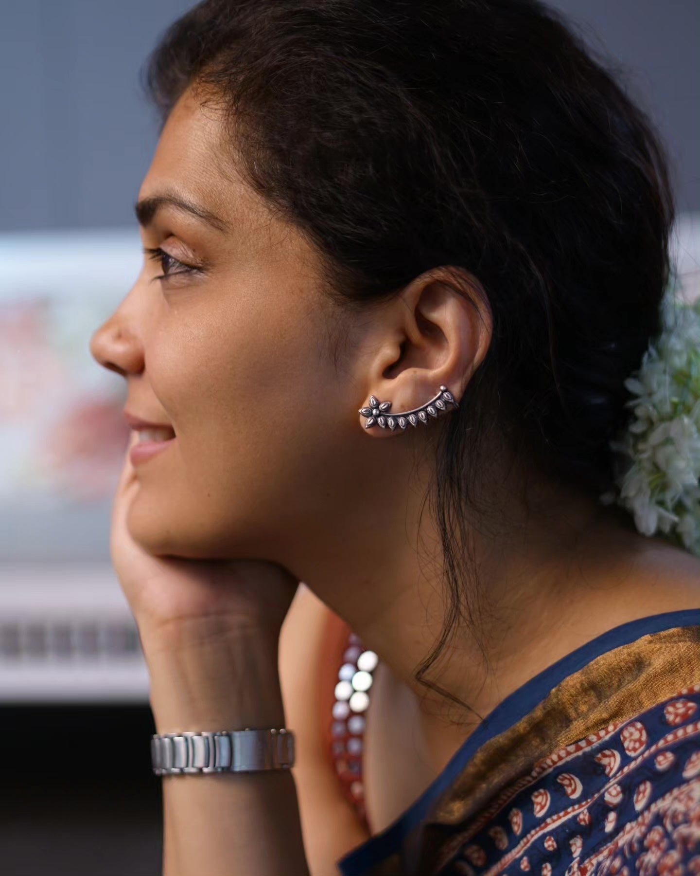 Carved Petal Earcuff