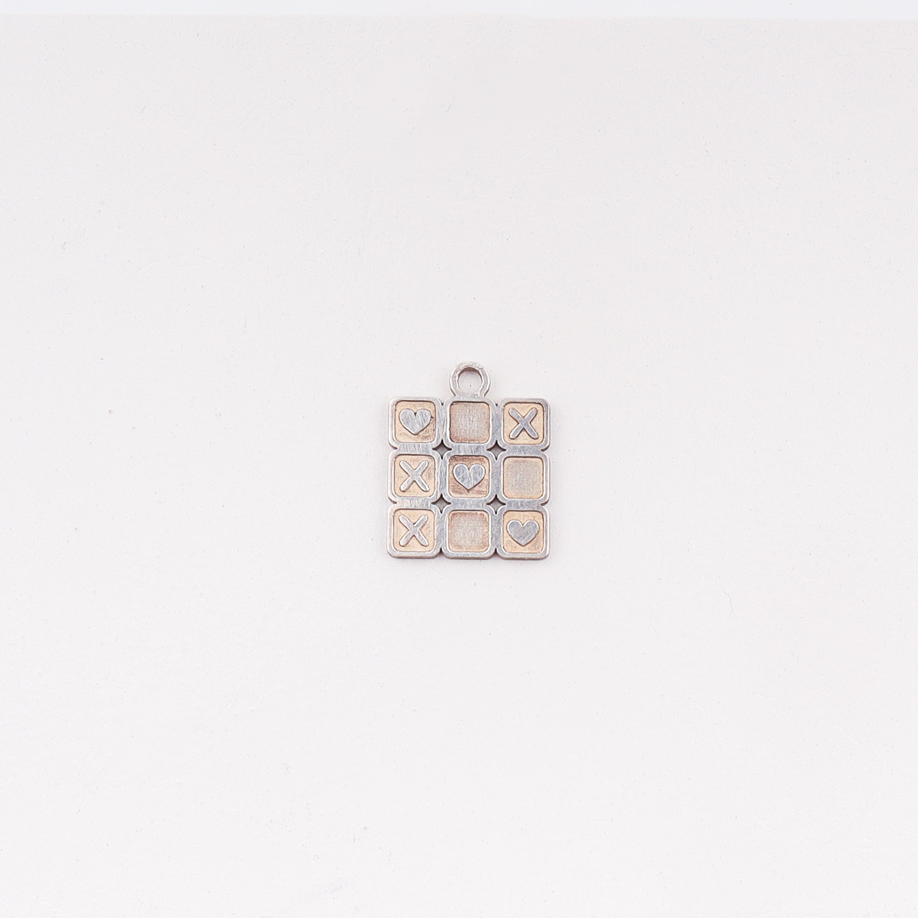 Silver Charm: Tic-tac-toe (Big)