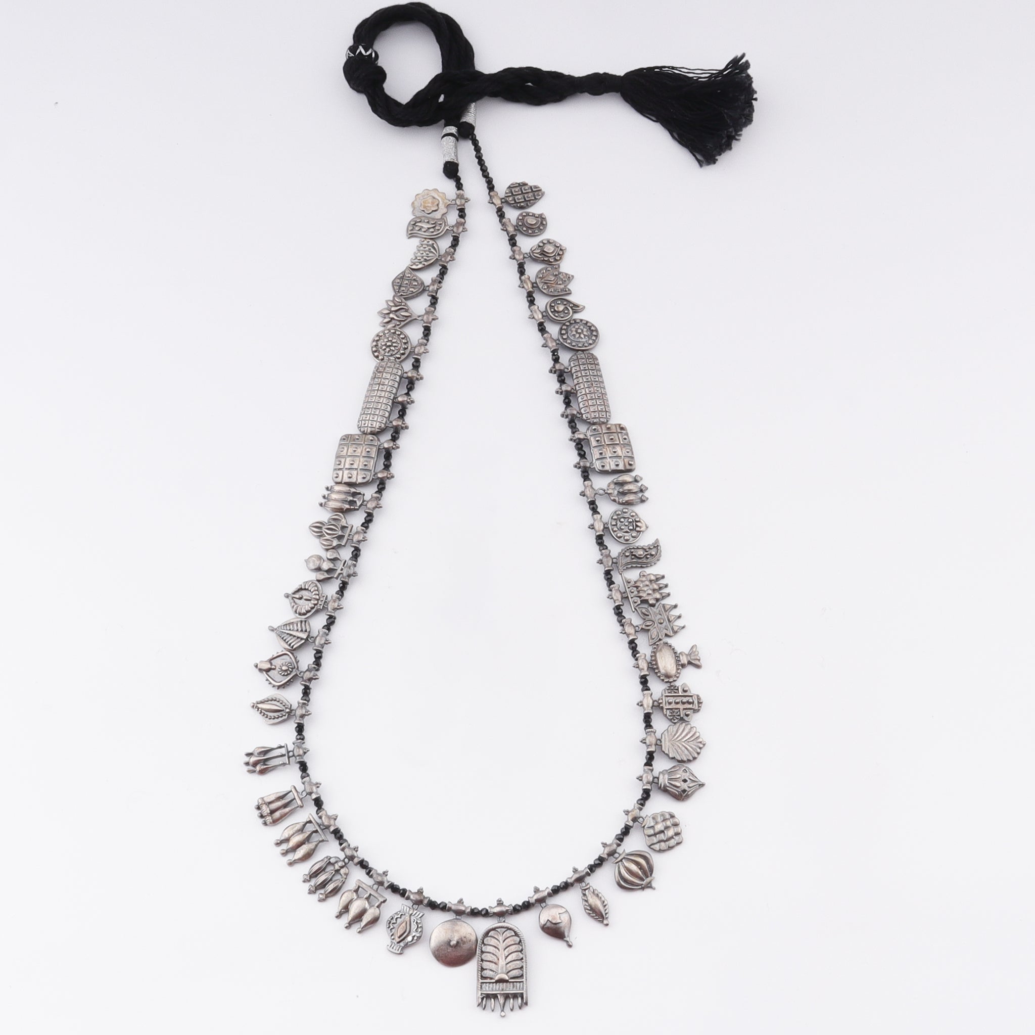 The Aadyaa Saaj (Oxidized Silver, Black spinel) Small