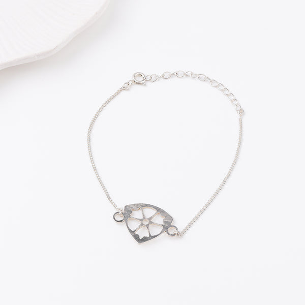 Silver Lazercut Pendant Bracelet