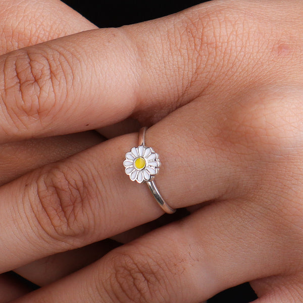 Daisy Flower Enamel Ring