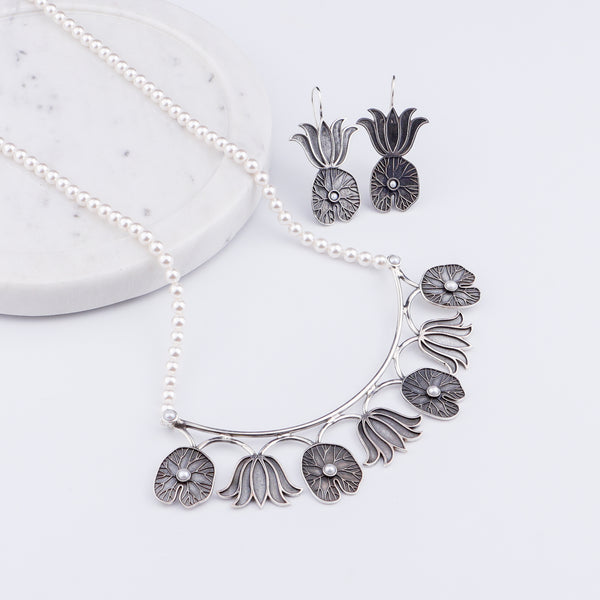 Abstract Silver Pearl Set