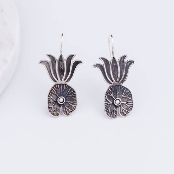 Abstract Silver Pearl Set