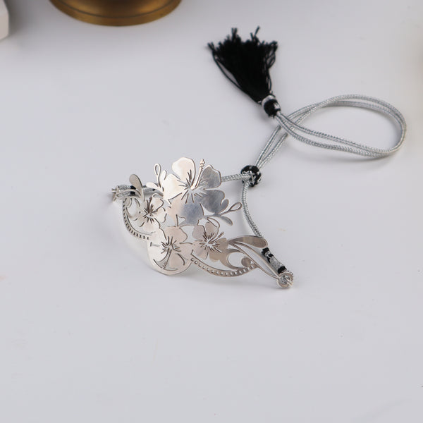 Silver floral design mukut for religious items