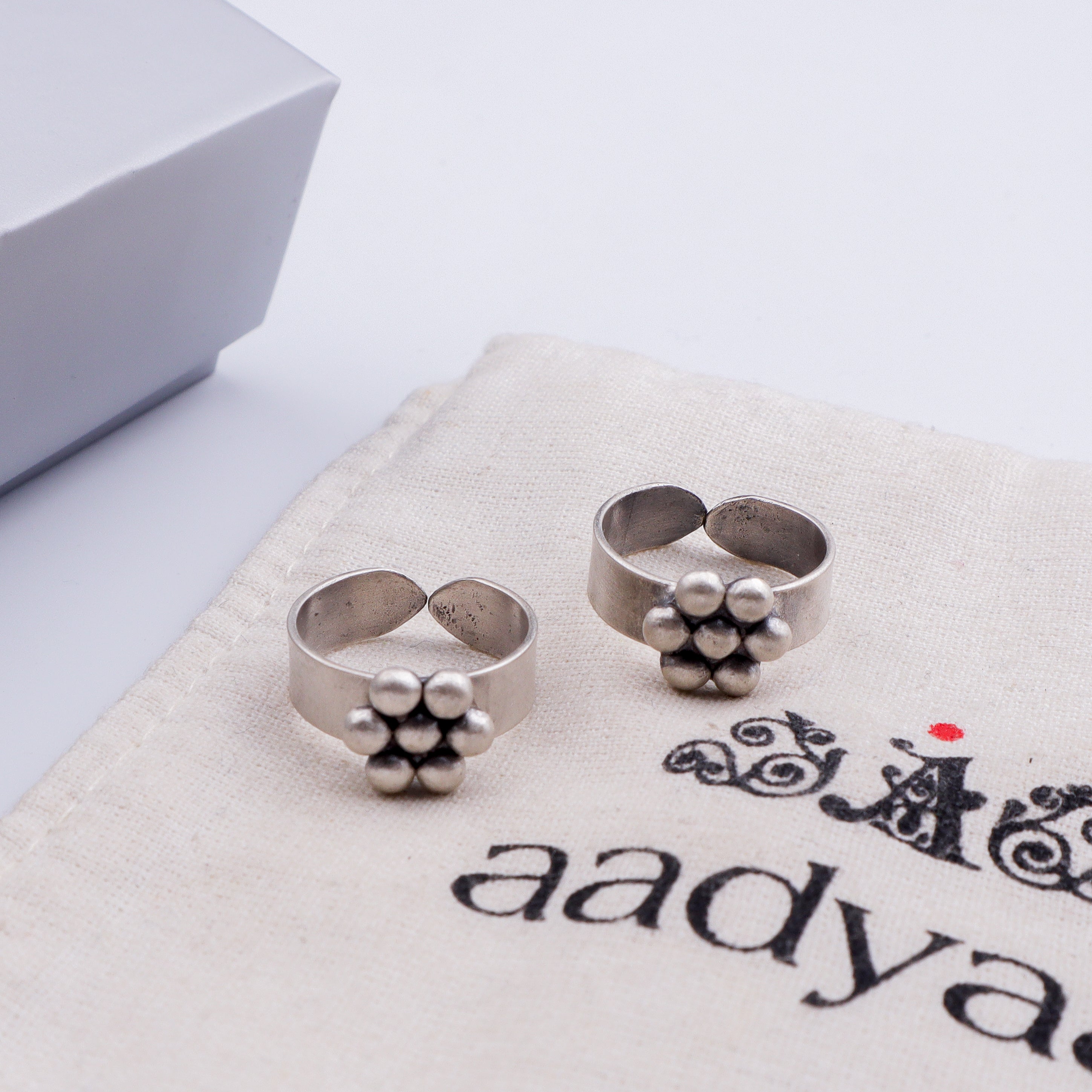 Kudi Toe Ring - Large Base: Original