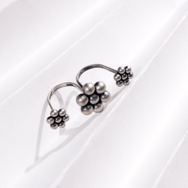 Sterling silver floral ring for jewelry collection