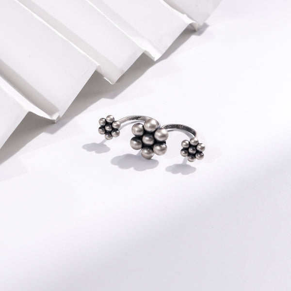 Kudi Two Finger Ring in sterling silver