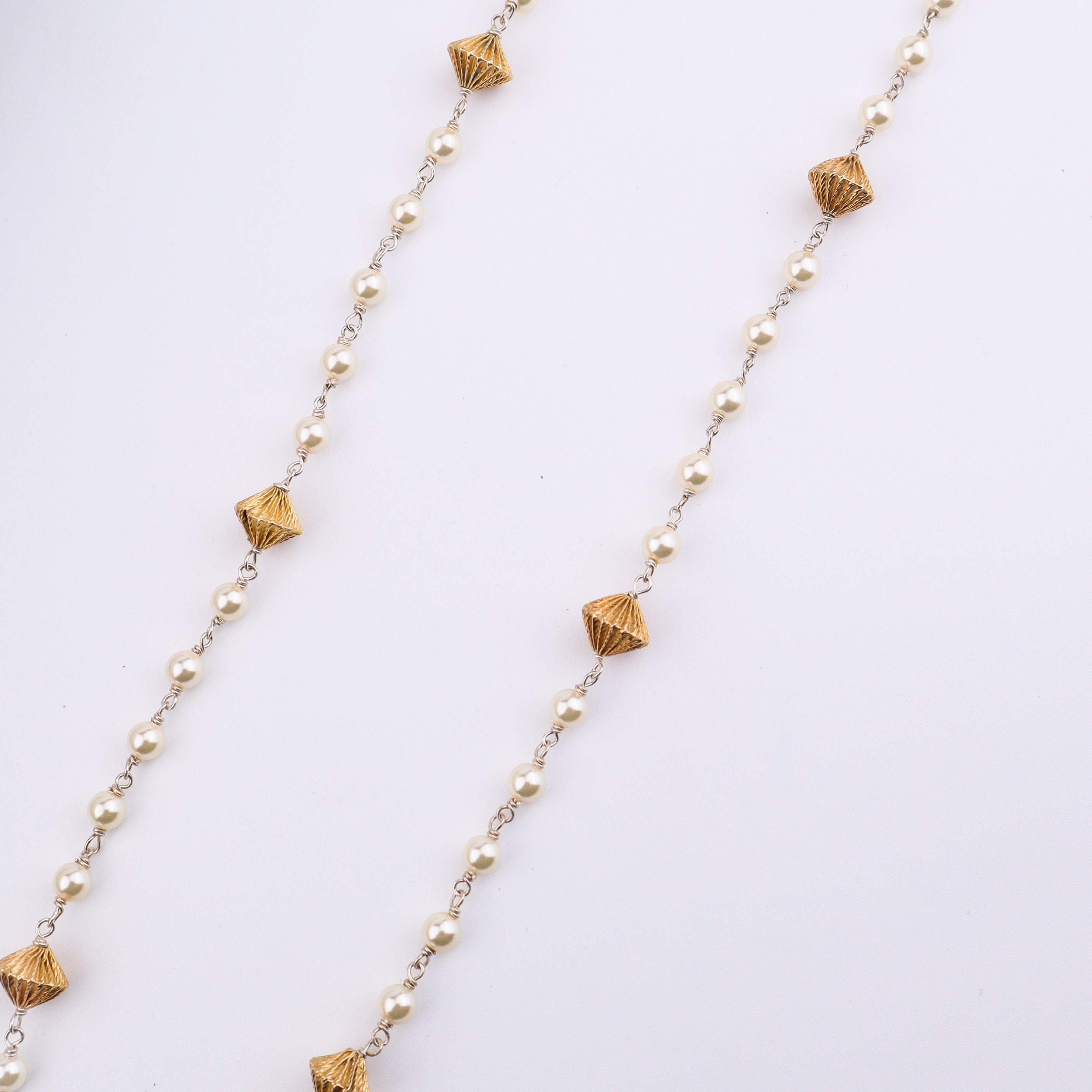 Silver Bead Ganthan with Pearls (20 Inches)