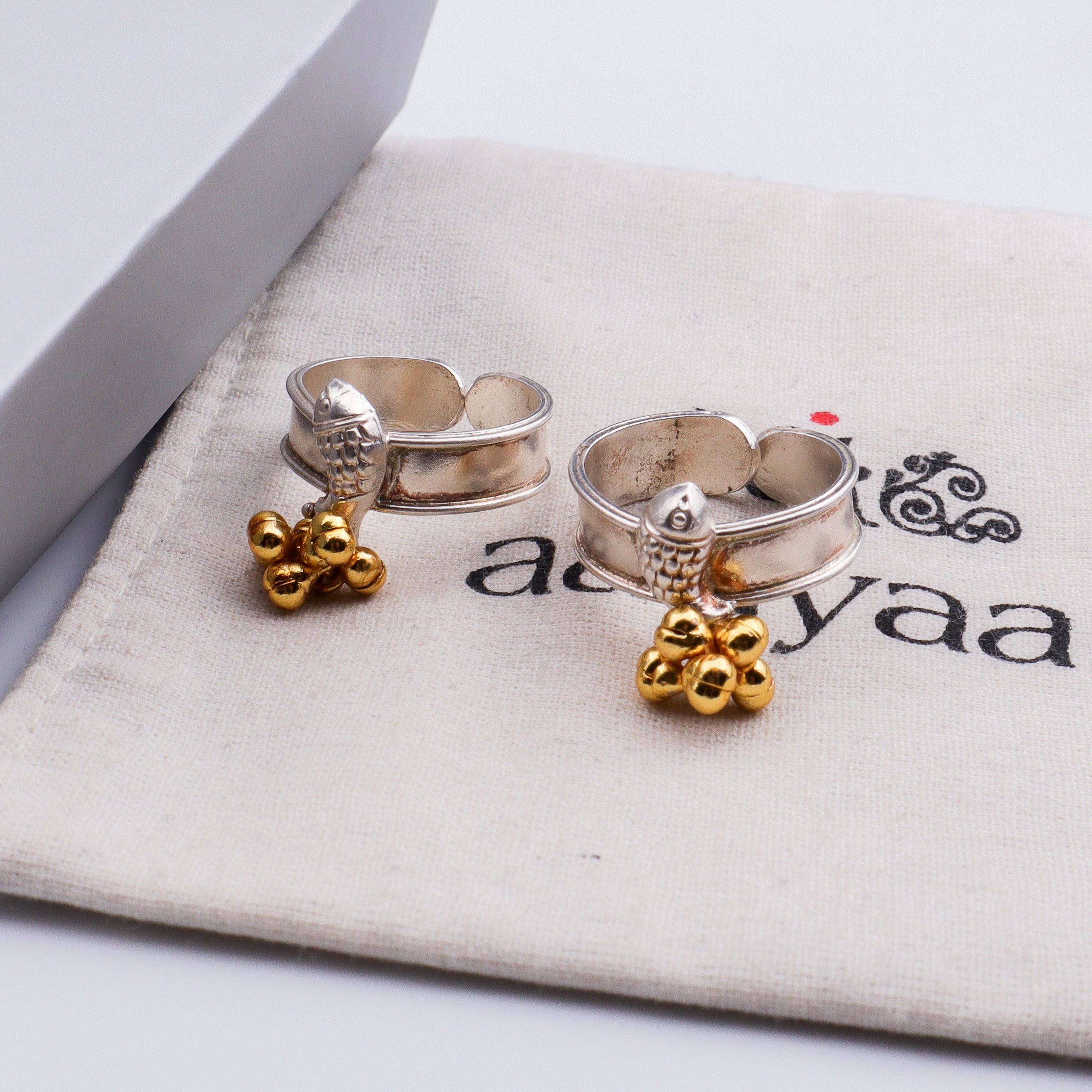 Swarna Rajat | Masoli (Fish) Toe Ring | 92.5 Silver (Made to Order)