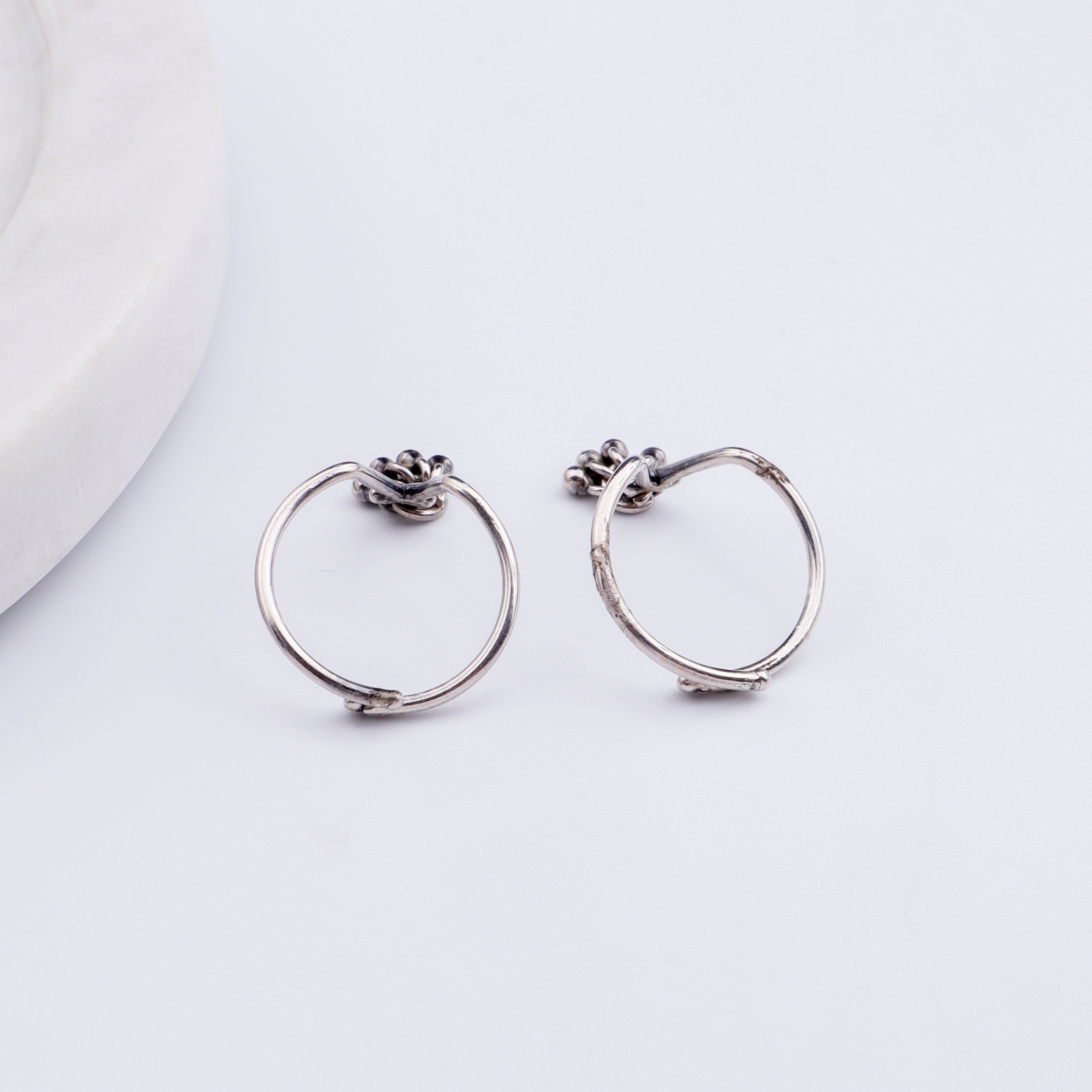 Silver Shiny V Shaped Ghungroo Toe Ring