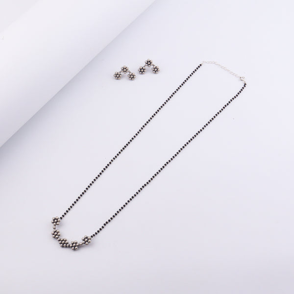 Silver 5 Kudi Mangalsutra Set with matching earrings and necklace