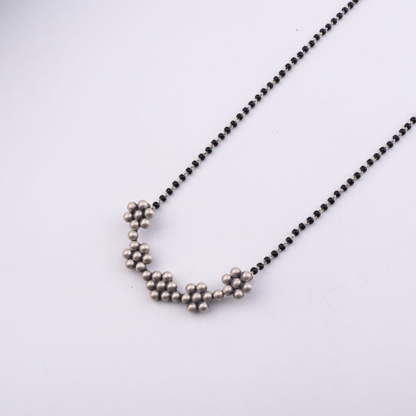Silver 5 Kudi Mangalsutra Set with black beads and silver flower pendants