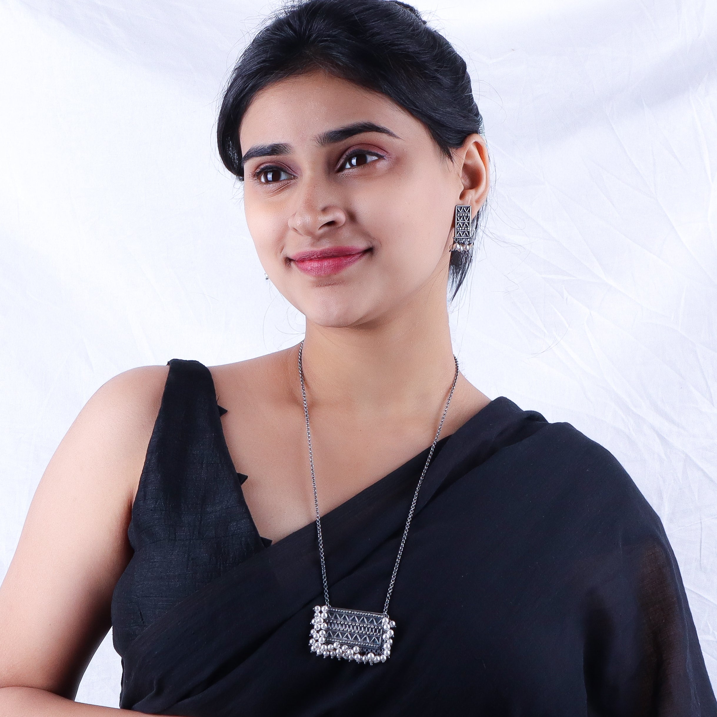 Silver nakshi set with pearls (small)